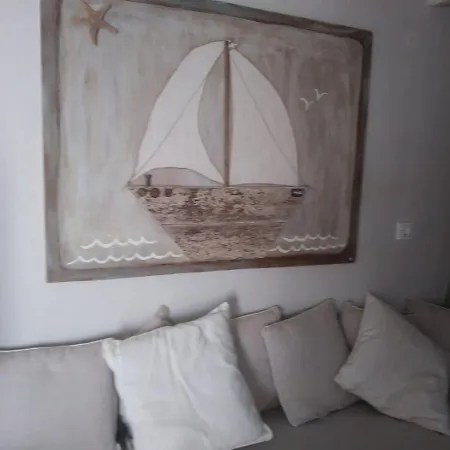 Pequeña Casa Cerca De Mikonos Ciudad *