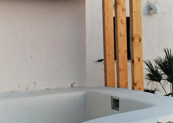 Pequena Casa Cerca De Mikonos Ciudad *