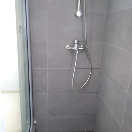 Pequena Casa Cerca De Mikonos Ciudad *